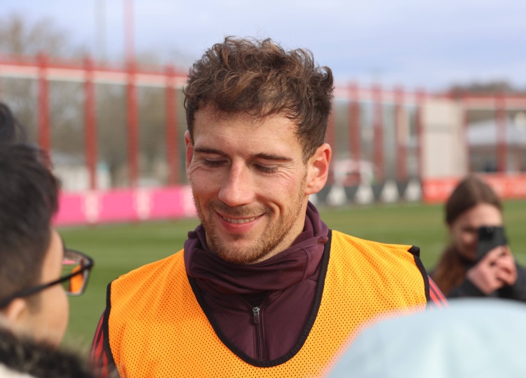 开云线上入口-图片报：拜仁对冬窗出售格雷茨卡持开放态度，马竞很感兴趣